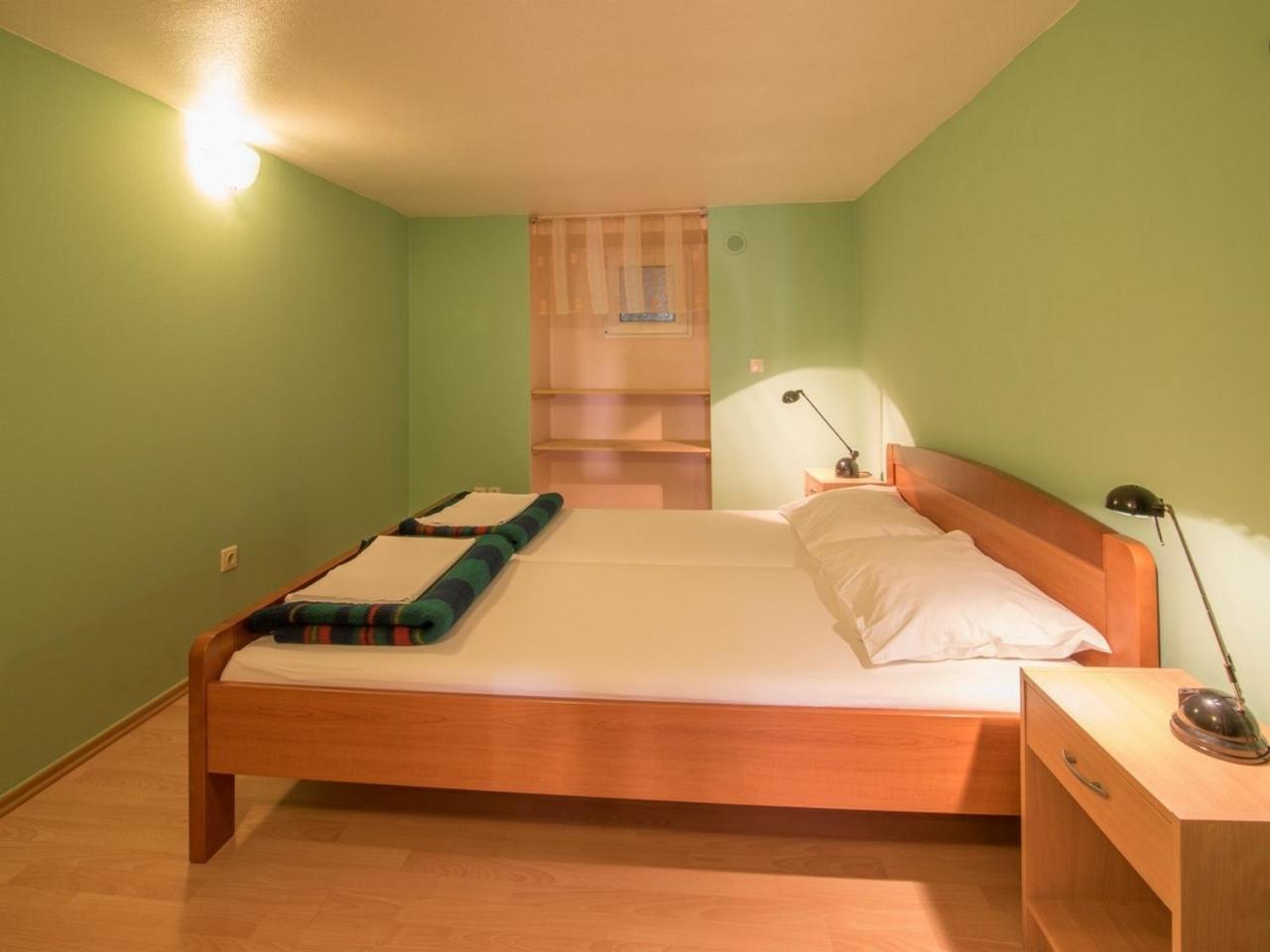 Apartment In Vrbnik/Insel Krk 13614 מראה חיצוני תמונה